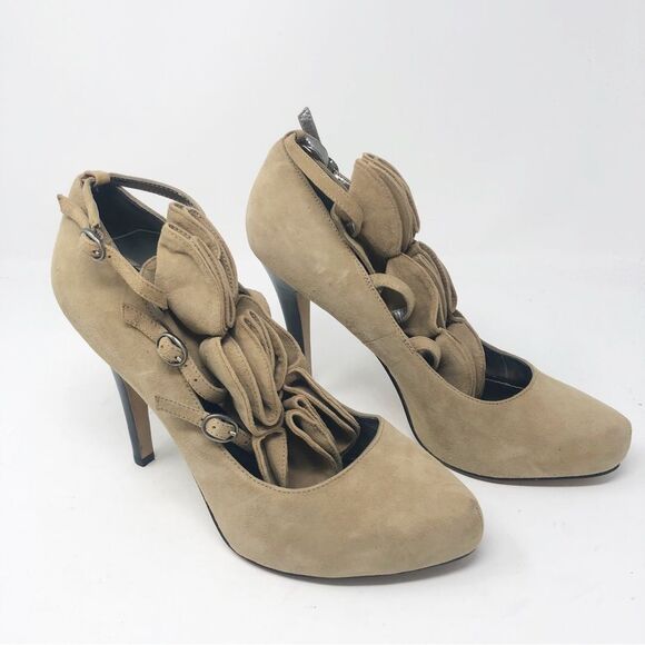 VINCE CAMUTO | Marcia Almond-Toe Ruffle Top Tan Suede Heels Women’s Size 8.5 - Picture 8 of 12